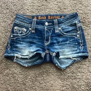 Rock Revival Shorts size 25